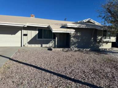 Main picture of 704 McDermit St