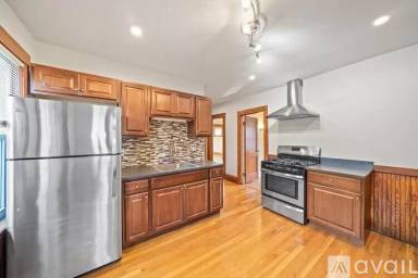 Main picture of 32 Pierce Ave