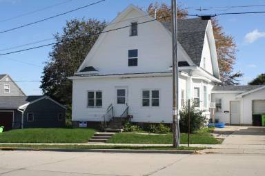 Main picture of 106 S Henninger St