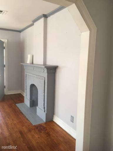Main picture of 1136 1/2 NW 29th St
