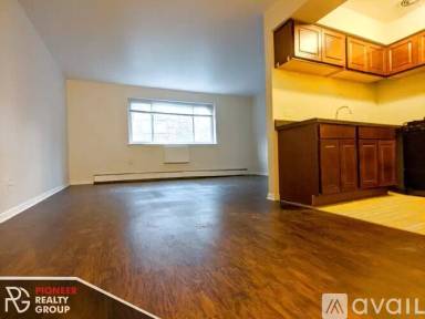 Main picture of 1040 W Hollywood Ave Apartments
