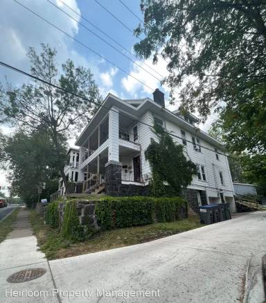 Main picture of 318 N 21st Ave E