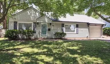 Main picture of 7536 State Line Rd