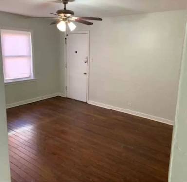 Main picture of 7648 S Jeffery Blvd
