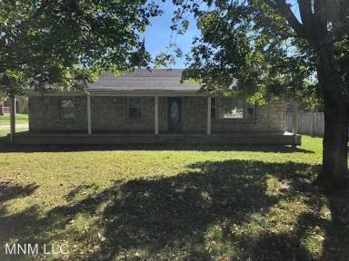 Main picture of 810 Logan Way