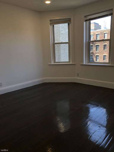 Main picture of 111 Park Dr