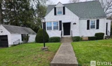 Main picture of 20 Condon St