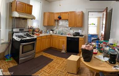 Main picture of 737 W 26th St