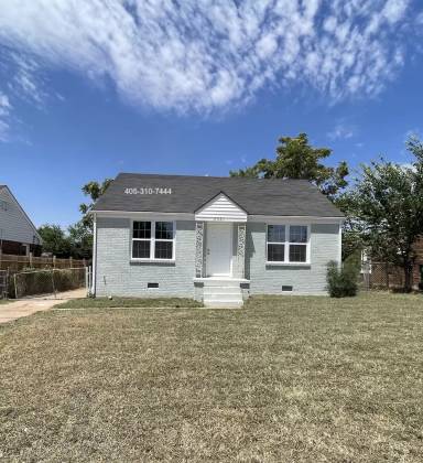 Main picture of 2045 NE 17th St