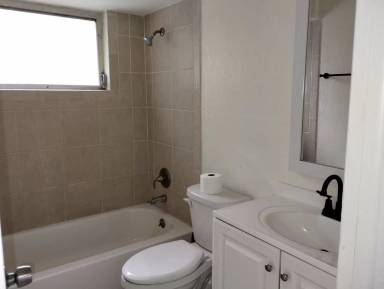 Main picture of 7404 Windsor St