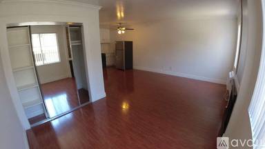 Main picture of 320 S Occidental Blvd