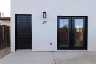 Main picture of 200 Siler Ln