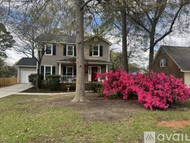 Main picture of 130 Ashwood Dr