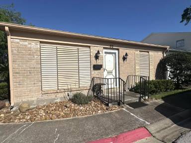 Main picture of 52 Townhouse Ln