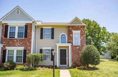 Main picture of 11121 Oxford Ter