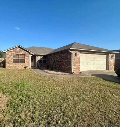 Main picture of 2103 S Tampa Ct