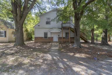 Main picture of 209 N Ransom St
