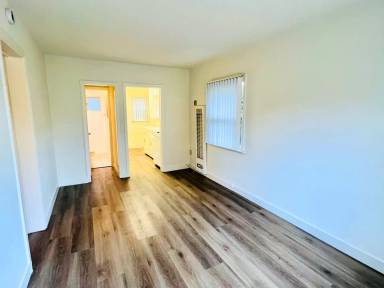 Main picture of 785 Freeman Ave