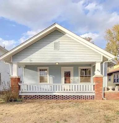Main picture of 224 W Wilson St
