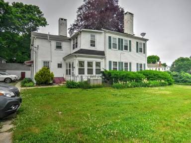 Main picture of 101 South St