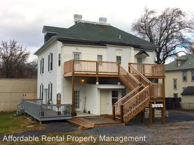 Main picture of 724 Virginia Ave