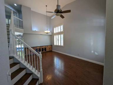 Main picture of 28 Crossley Ct