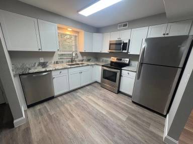 Main picture of 420 S Palmetto St
