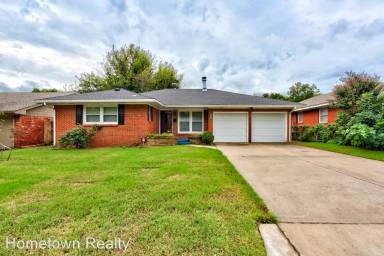 Main picture of 2622 NW 42nd St