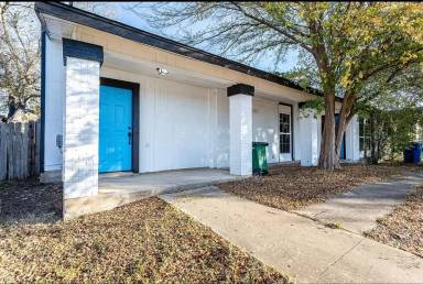 Main picture of 4900 E Stassney Ln