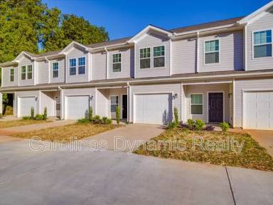 Main picture of 916 S Battleground Ave