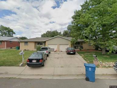 Main picture of 4585 Hoyt St