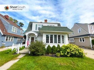 Main picture of 2046 College Ave SE