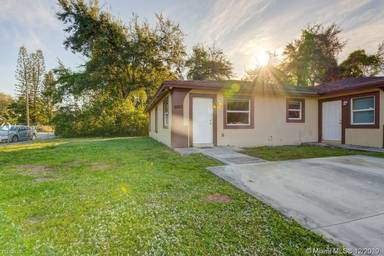 Main picture of 9051 NW 20th Ave