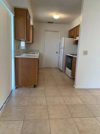 Main picture of 619 SE Clifton Ln