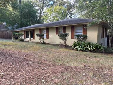 Main picture of 3739 Marie Cook Dr