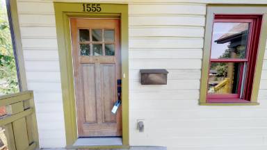 Main picture of 1555 Merriman Ave