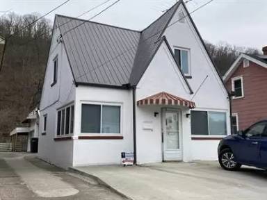 Main picture of 12 Arlington Ave