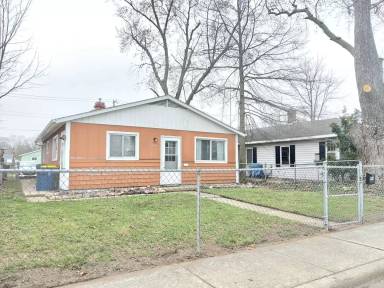Main picture of 230 E Jefferson Blvd