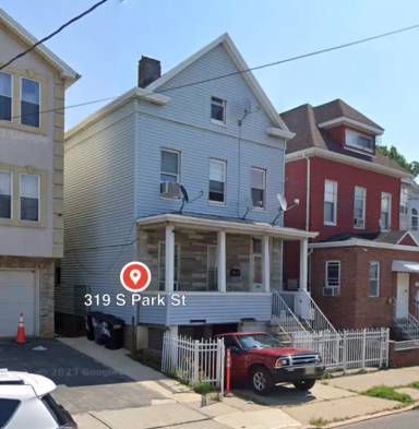 Main picture of 319 S Park St