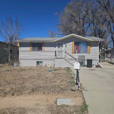 Main picture of 230 SW 12th Ave