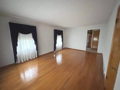 Main picture of 469 Duwell St