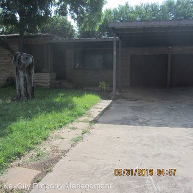 Main picture of 310 Glenhaven Dr