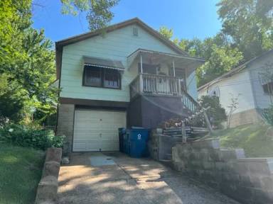Main picture of 7039 Garesche Ave