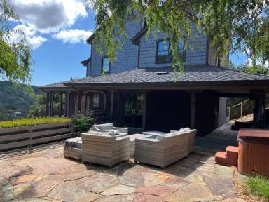 Main picture of 57 Indian Rock Rd
