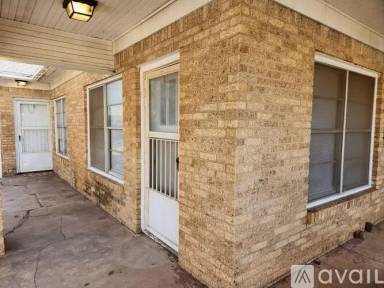 Main picture of 633 E North 16th St