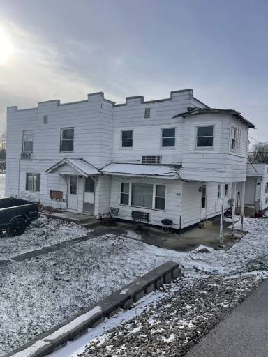 Main picture of 220 N Main St