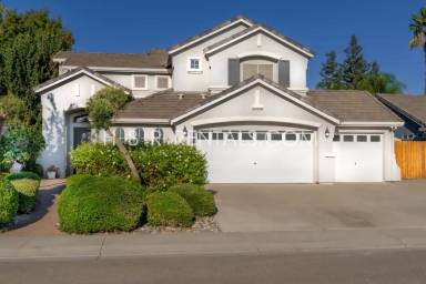 Main picture of 422 Meyenberg Ave