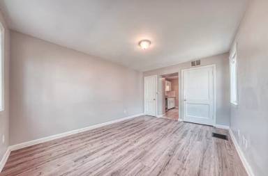 Main picture of 1047 Republic Ave