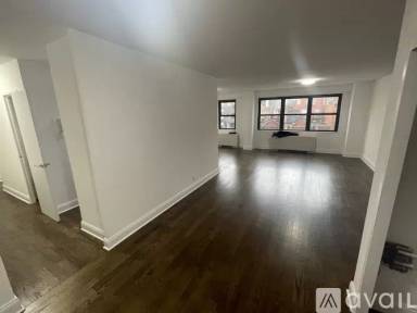 Main picture of 403 E 88th St