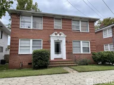 Main picture of 2338 Oak St